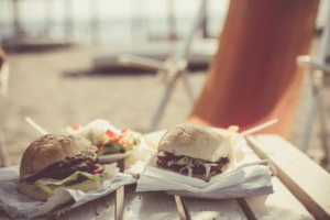 Scopri di più sull'articolo Cosa mangiare in spiaggia?